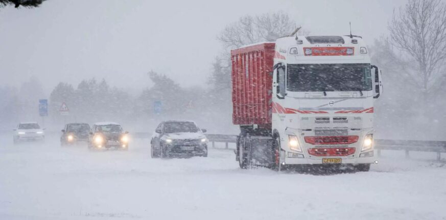 Ευρώπη: Χιόνια, βροχές και «τσουχτερό» κρύο – Έσπασε ρεκόρ η θερμοκρασία στη Σουηδία