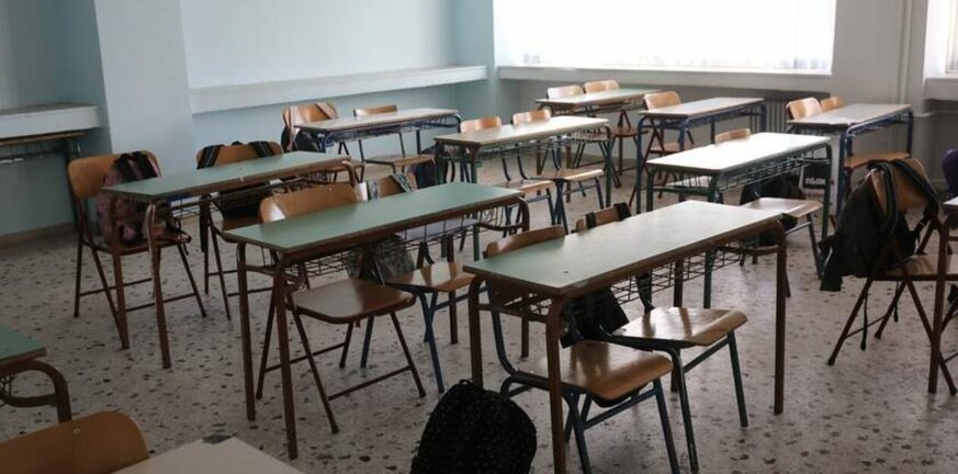 Πανικός σε σχολείο του Βόλου: Πόμολο καρφώθηκε στο μπράτσο μαθητή – «Ούρλιαζε από τους πόνους»