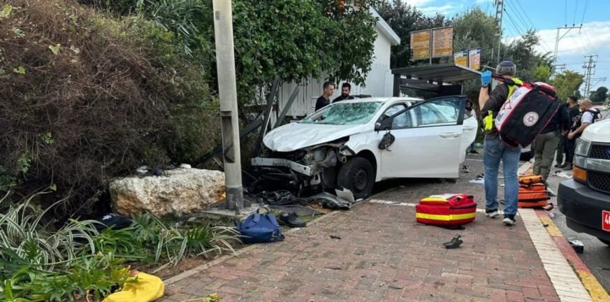 Τελ Αβίβ: Αυτοκίνητο έπεσε πάνω σε κόσμο με τουλάχιστον 19 τραυματίες - Ο δράστης φέρεται να είχε μαχαιρώσει πριν πολίτες
