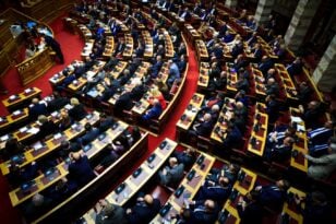 Βουλή: Νέα δικογραφία για τα Τέμπη, τα μέλη της κυβέρνησης που περιλαμβάνει