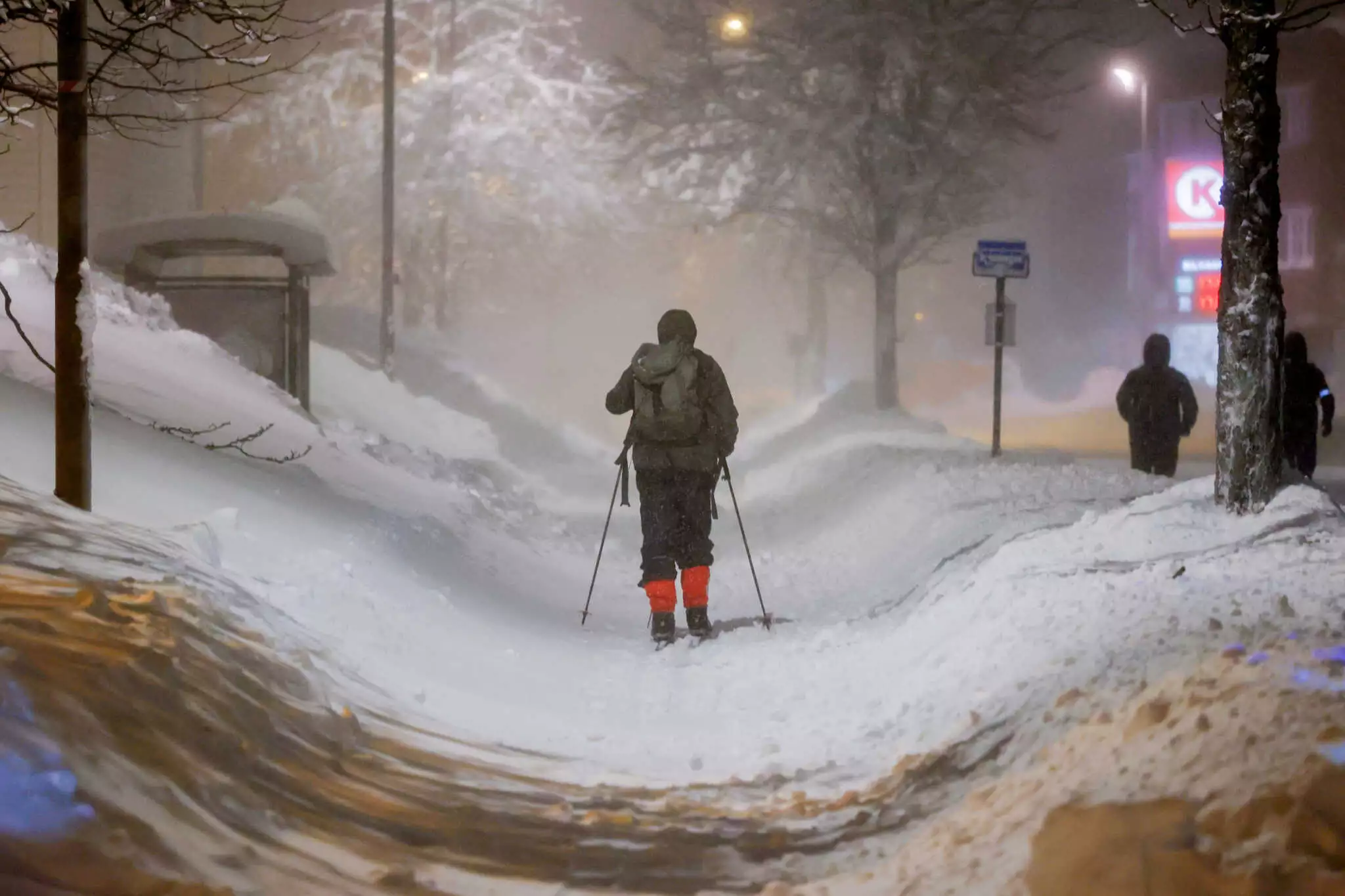 Ευρώπη: Χιόνια, βροχές και «τσουχτερό» κρύο – Έσπασε ρεκόρ η θερμοκρασία στη Σουηδία