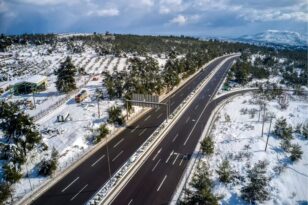 Απαγόρευση κυκλοφορίας λόγω χιονόπτωσης για φορτηγά άνω των 3,5 τόνων σε Θεσσαλονίκη και Γιάννενα
