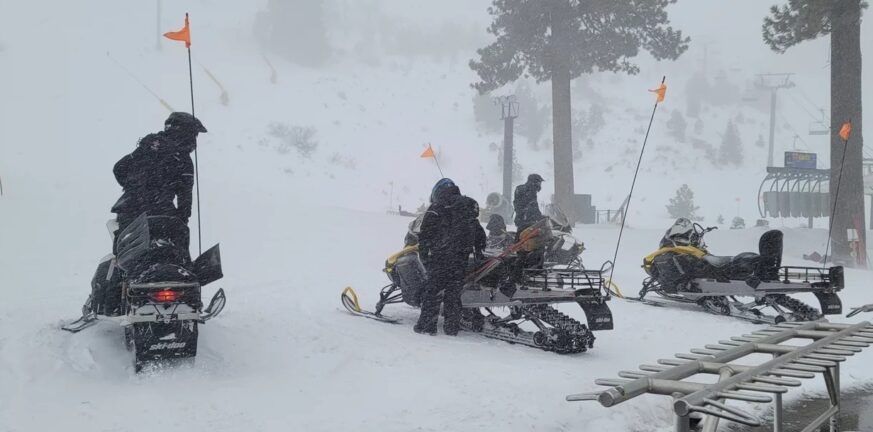 Ένας νεκρός, τρεις τραυματίες από φονική χιονοστιβάδα σε χιονοδρομικό στην Καλιφόρνια - ΒΙΝΤΕΟ