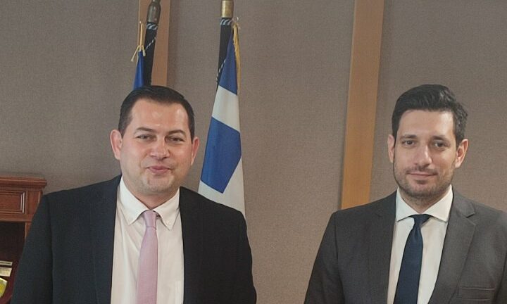 Ο αντιπεριφερειάρχης Θ. Βασιλόπουλος με τον υφυπουργό Ψηφιακής Διακυβέρνησης, Κ. Κυρανάκη - Τι συζήτησαν