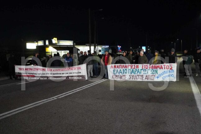 Αίγιο: «Κλείνουν» μήνα σιγά σιγά οι αγρότες - Σταθερά στη γέφυρα Σελινούντα και με την παρουσία του δημάρχου Πατρέων Πελετίδη