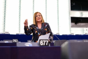 Η Eυρωπαϊκή Εισαγγελία απέρριψε την υπόθεση κατά της ευρωβουλευτή Μ. Σπυράκη – «Η αλήθεια έλαμψε», δηλώνει η ίδια