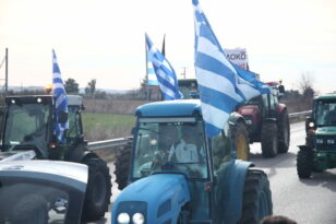 Αποχώρησαν οι αγρότες από την εθνική οδό Θεσσαλονίκης- Νέων Μουδανιών-Κλειστός στη Γαλάτιστα ο δρόμος για Πολύγυρο