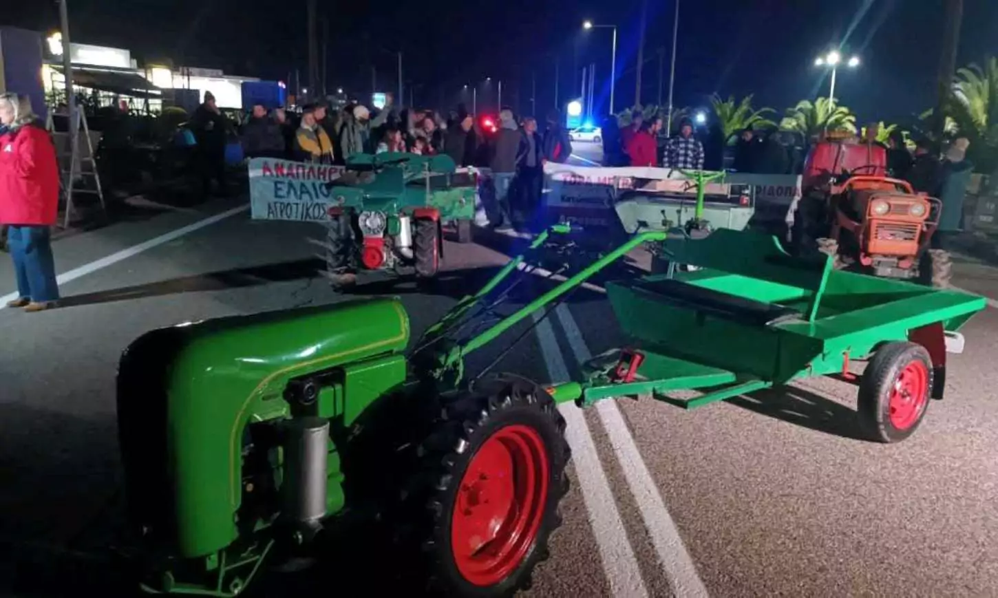 Κάτω Αχαΐα: Συμβολικό κλείσιμο στην Εθνική οδό από Αγρότες Κάτω Αχαΐα: Συμβολικό κλείσιμο στην Εθνική οδό από Αγρότες