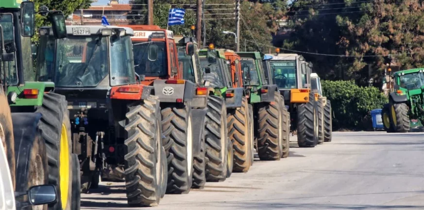 «Όχι» Χρυσοχοΐδη για την κάθοδο των αγροτών με τρακτέρ στην Αθήνα – «Ναι» με ΙΧ και λεωφορεία