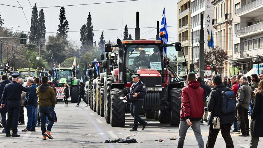 Έφυγαν