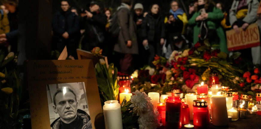 Θάνατος Ναβάλνι: Μπαράζ διαδηλώσεων κατά του Πούτιν σε πολλές Ευρωπαϊκές χώρες - «Ο Πούτιν είναι δολοφόνος»