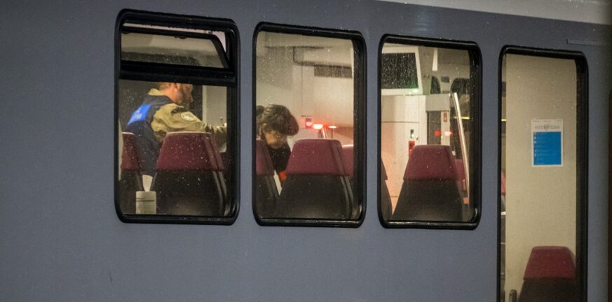 Ελβετία: Άνδρας με τσεκούρι κρατούσε ομήρους σε τρένο - ΒΙΝΤΕΟ