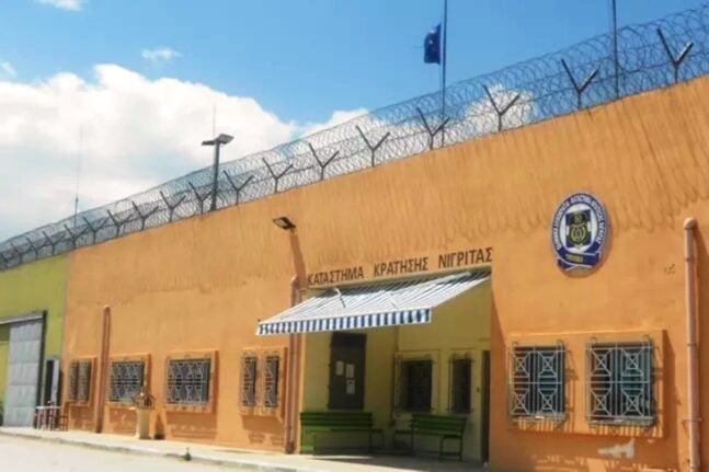 Φυλακές Νιγρίτας: Εξέγερση κρατουμένων, έκαψαν στρώματα - Επέμβαση των ΜΑΤ