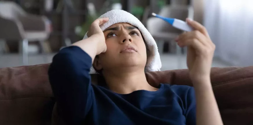 Παγώνη: Υψηλός πυρετός και μεγάλη κακουχία η κλινική εικόνα της γρίπης – Γιατί είναι τόσο δυνατή φέτος