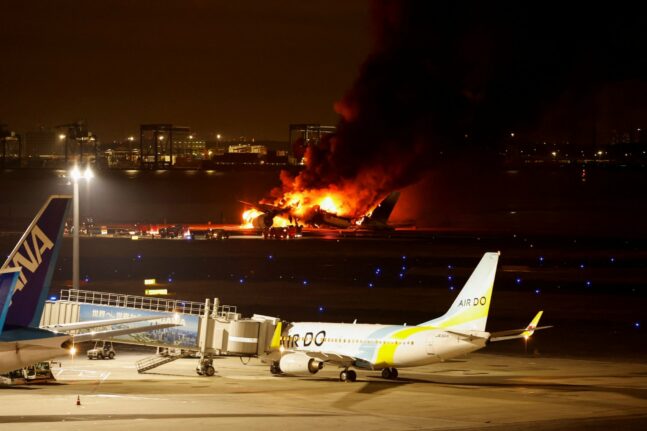 Ιαπωνία: Σύγκρουση δύο αεροσκαφών στο αεροδρόμιο της Οσάκα - Ακυρώθηκαν πτήσεις
