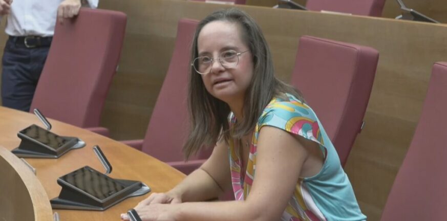 Ισπανία: Η Mar Galceran είναι η πρώτη βουλευτής με σύνδρομο down – «Πάλεψα πολύ στη ζωή μου»
