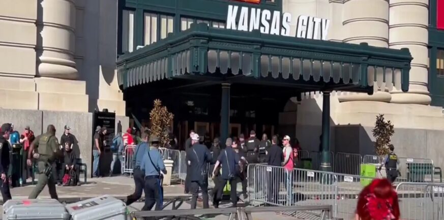 Super Bowl: Πυροβολισμοί στην παρέλαση των Kansas City Chiefs για τη νίκη στον τελικό