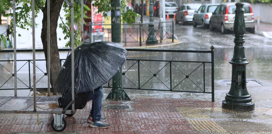 Κακοκαιρία εξπρές με καταιγίδες: Ξεκίνησε από τα βορειοδυτικά, από τα μεσάνυχτα και στην Αθήνα -Οι προγνώσεις