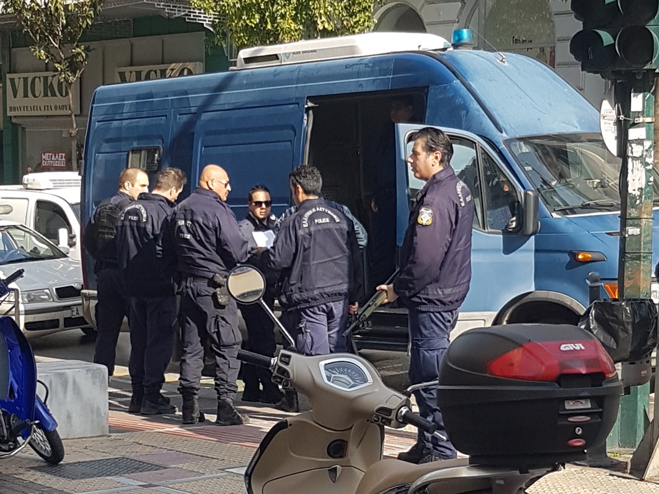 Γαστούνη: Επεισόδιο στο Αστυνομικό Τμήμα με προσαγωγές και ταραχές