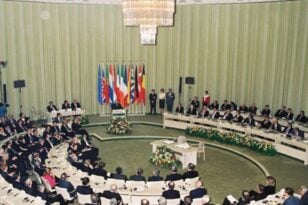 Σαν σήμερα 7 Φεβρουαρίου 1992 η ΕΟΚ μετονομάζεται σε Ευρωπαϊκή Ένωση - Δείτε τι άλλο συνέβη