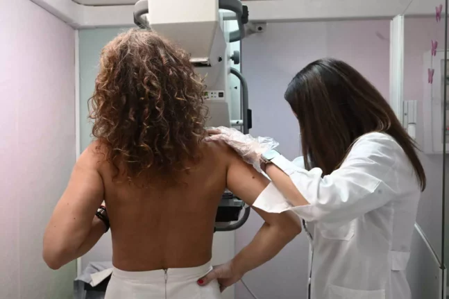 Καρκίνος του μαστού: Ανεκτέλεστο το 60% των παραπεμπτικών για μαστογραφία –Καμπανάκι από τους γιατρούς