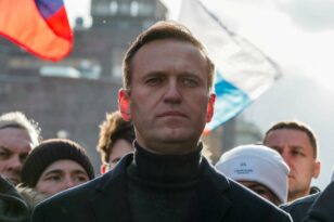 Συνεργάτης Αλεξέϊ Ναβάλνι: Η Μόσχα διαπραγματευόταν την ανταλλαγή του με φυλακισμένο Ρώσο πράκτορα