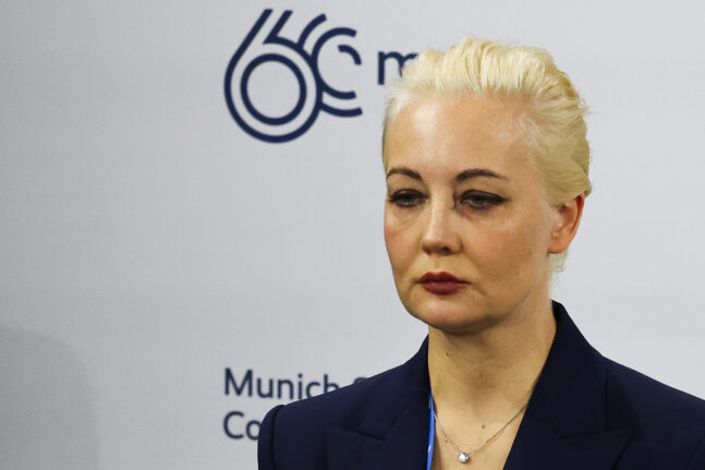 Αλεξέι Ναβάλνι: «Δηλητηριάστηκε με Νόβιτσοκ» - Η δήλωση της συζύγου του - BINTEO