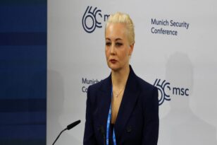 Σύζυγος Ναβάλνι: Ο Πούτιν και ο δήμαρχος Μόσχας δεν μας αφήνουν να αποχαιρετήσουμε με αξιοπρέπεια τον Ναβάλνι