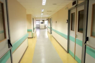 Στο νοσοκομείο ασθενής με ιλαρά στην Κρήτη – Σε επιφυλακή για τα τέσσερα κρούσματα
