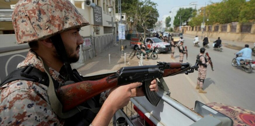 Πακιστάν: Τουλάχιστον 12 νεκροί και 25 τραυματίες από έκρηξη κοντά σε γραφείο - ΒΙΝΤΕΟ