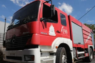 Κινητοποίηση της Πυροσβεστικής για φωτιά σε χώρους αποθήκευσης αγροτικών προϊόντων στα Λουσικά