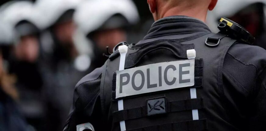 Παρίσι: Επίθεση με μολότοφ σε αστυνομικό τμήμα με αφορμή το θάνατο 18χρονου σε καταδίωξη