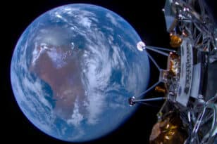 Ιστορική στιγμή: Οι ΗΠΑ επέστρεψαν στη Σελήνη - Προσεληνώθηκε το διαστημικό σκάφος Οδυσσέας - ΒΙΝΤΕΟ