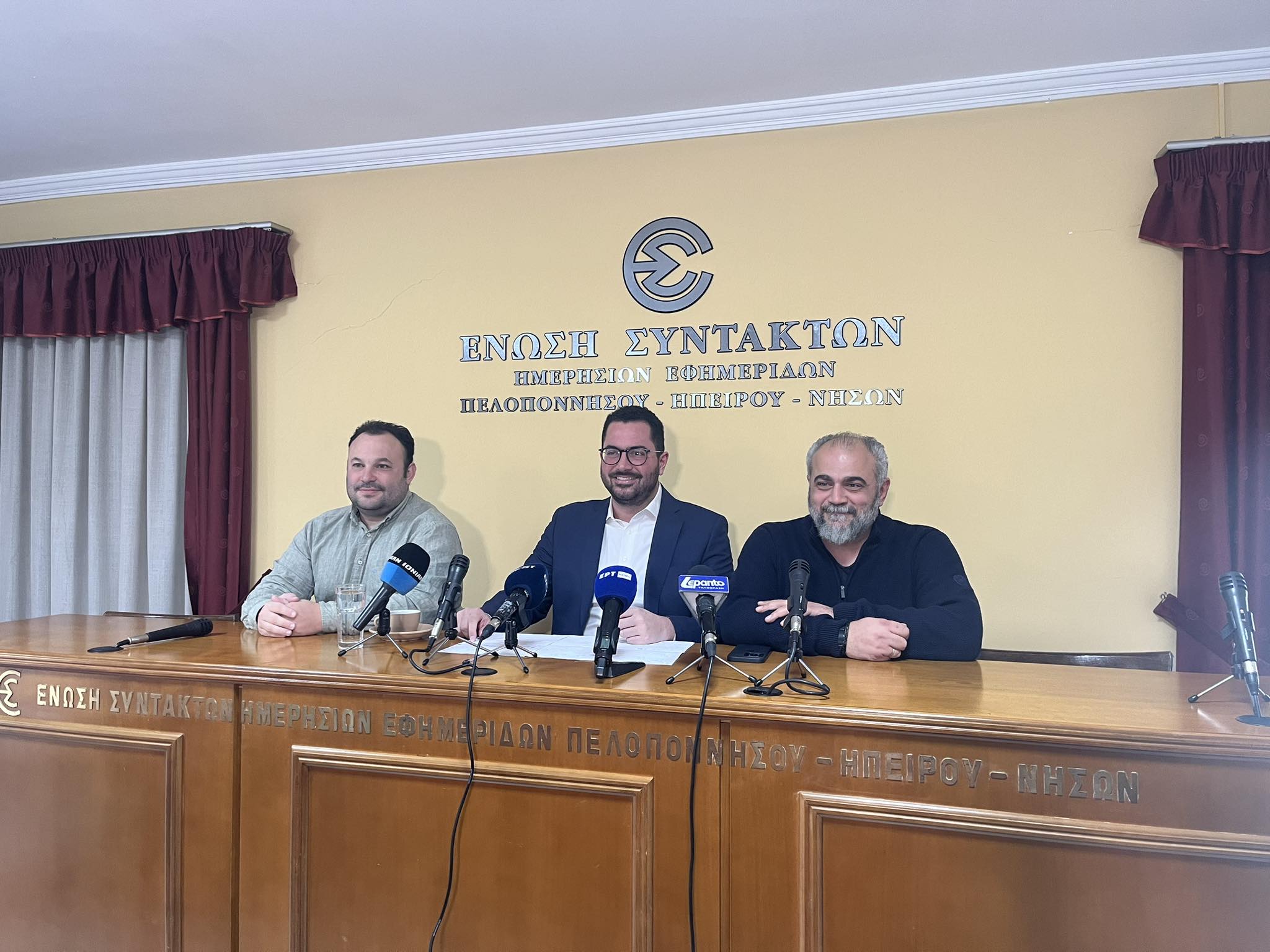 Το ΠΑΣΟΚ έχει λόγους να αισιοδοξεί - Σπυρόπουλος: «Συμβιβασμός κυβέρνησης με κέρδη λίγων»