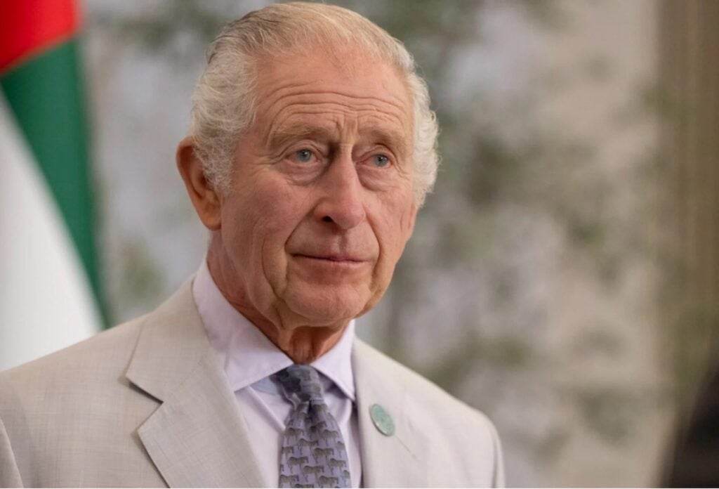 King Charles: In “red” the official portrait, “you succeeded” said Camilla
 – 2024-07-31 06:53:15