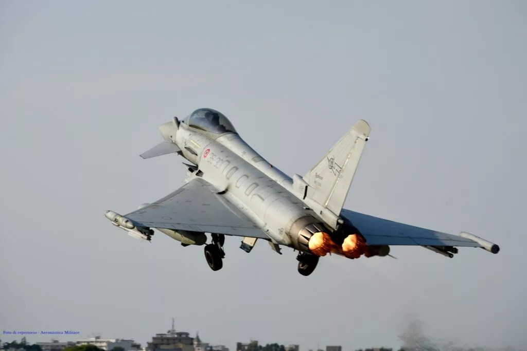 Italian fighters intercept Russian planes over the Baltic
 – 2024-03-30 06:56:43