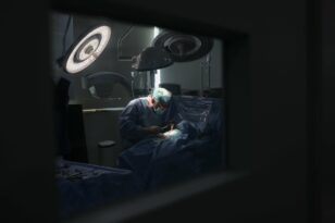 Με μονοψήφιο αριθμό νοσοκομείων ξεκινούν τα απογευματινά χειρουργεία επί πληρωμή