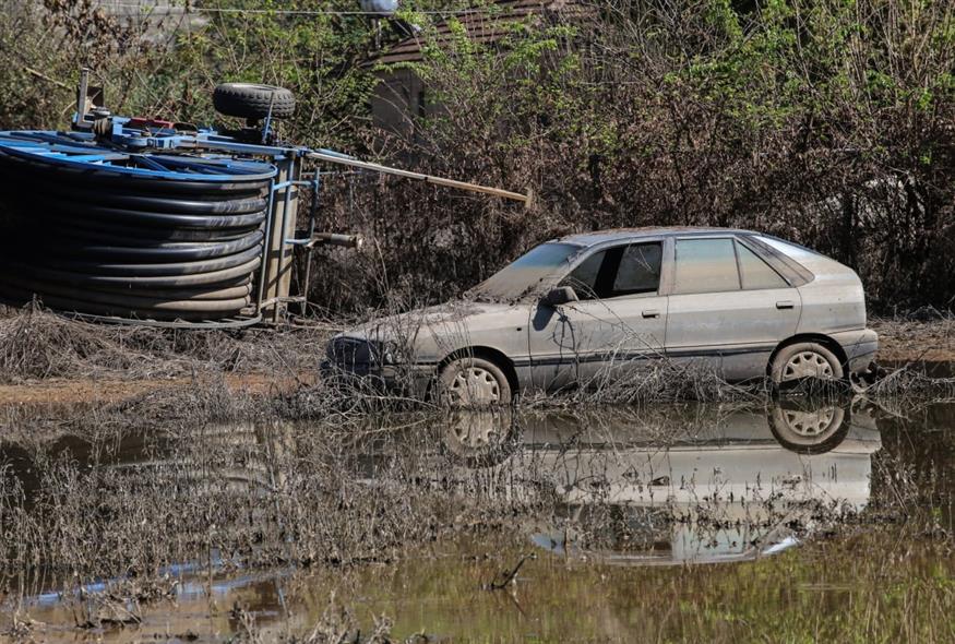 Θεσσαλία: Χιλιάδες καλλιέργειες και υποδομές παραμένουν κάτω από το νερό - Σε απόγνωση οι αγρότες
