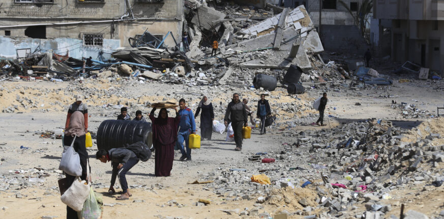 Γάζα: Πέντε νεκροί και 10 τραυματίες από πτώση κιβωτίου με ανθρωπιστική βοήθεια