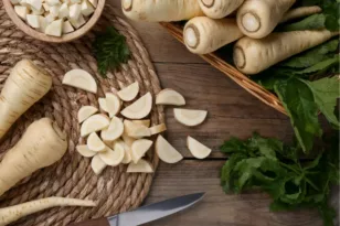 Παστινάκι: Η θρεπτική αξία και τα οφέλη από το αγαπημένο λαχανικό