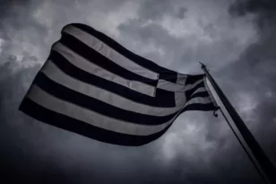 Επέτειος 25ης Μαρτίου: Υψώθηκε στη Χίο η μεγαλύτερη Ελληνική σημαία ΦΩΤΟ - ΒΙΝΤΕΟ