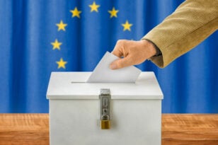 Ευρωεκλογές 2024: Τι δείχνει νέα δημοσκόπηση, «κλειδώνει» η 2η θέση, «μάχη» για την 4η
