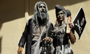 Οι Πειρατές της Καραϊβικής στην καρναβαλική Πάτρα-H Ηλιάνα Βαλσαμάκη στην «Π»