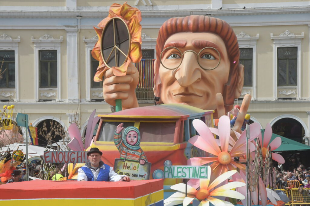 Πατρινό Καρναβάλι 2024: Δείτε ΦΩΤΟ από τη Μεγάλη Παρέλαση της Κυριακής