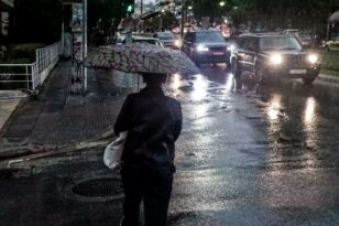 Meteo: Βροχές και καταιγίδες τις επόμενες ώρες -Ποιες περιοχές βρίσκονται είναι στο «κόκκινο»