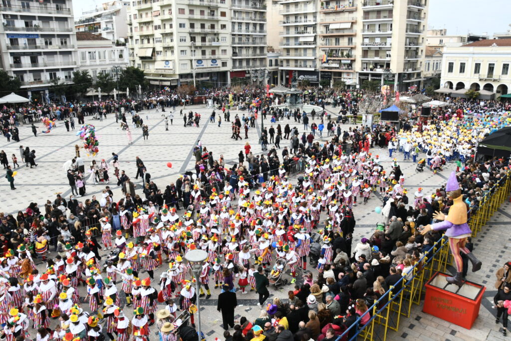 Πάτρα: Περίπου 20.000 μικροί καρναβαλιστές ετοιμάζονται για το αξέχαστο φινάλε του Καρναβαλιού των Μικρών