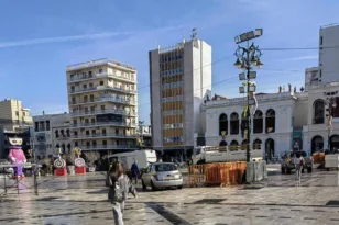 Πάτρα – Δημοτικά τέλη: Φέτος 1€ στα σπίτια, του χρόνου 10€ σε βιομηχανίες – Πλέσσας: «Τα χαμηλότερα στην Ελλάδα»