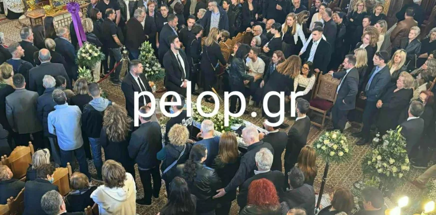 Αίγιο: Οδύνη και συντριβή στην κηδεία του Μένιου Κουτρόπουλου - ΦΩΤΟ
