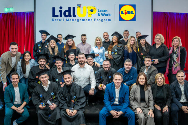 Οι πρώτοι απόφοιτοι του Lidl UP: Learn & Work αναλαμβάνουν τον ρόλο του Υποδιευθυντή καταστήματος