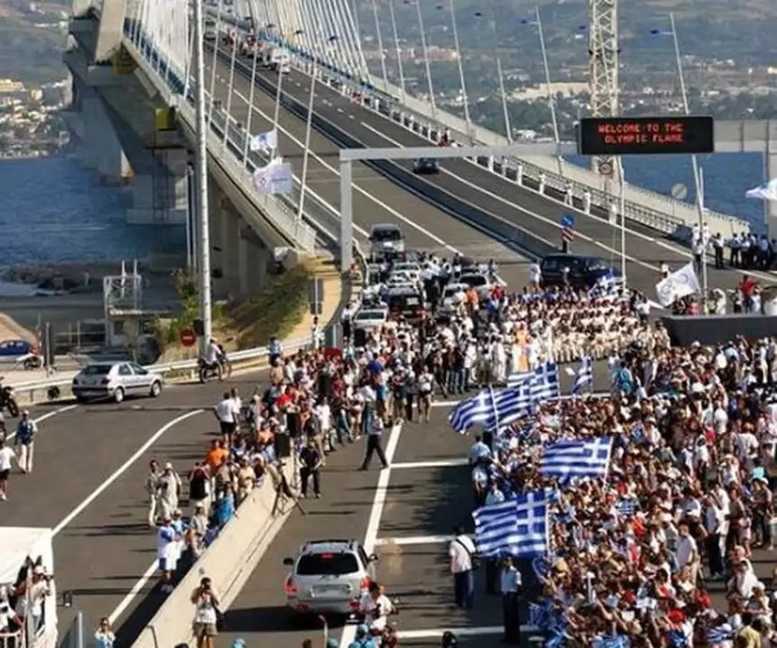 Πάτρα: Κυκλοφοριακές ρυθμίσεις για τη διέλευση της Ολυμπιακής Φλόγας - Ποιες οδοί κλείνουν αύριο